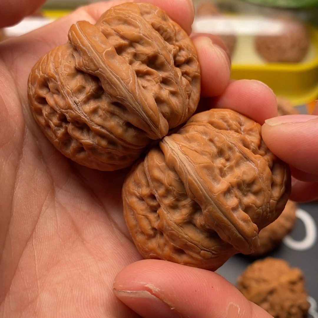 文玩核桃把件凌***子元宝