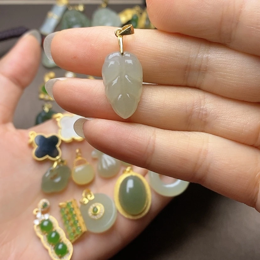 【闪购商品】和田玉颈饰银S925镀金镶嵌