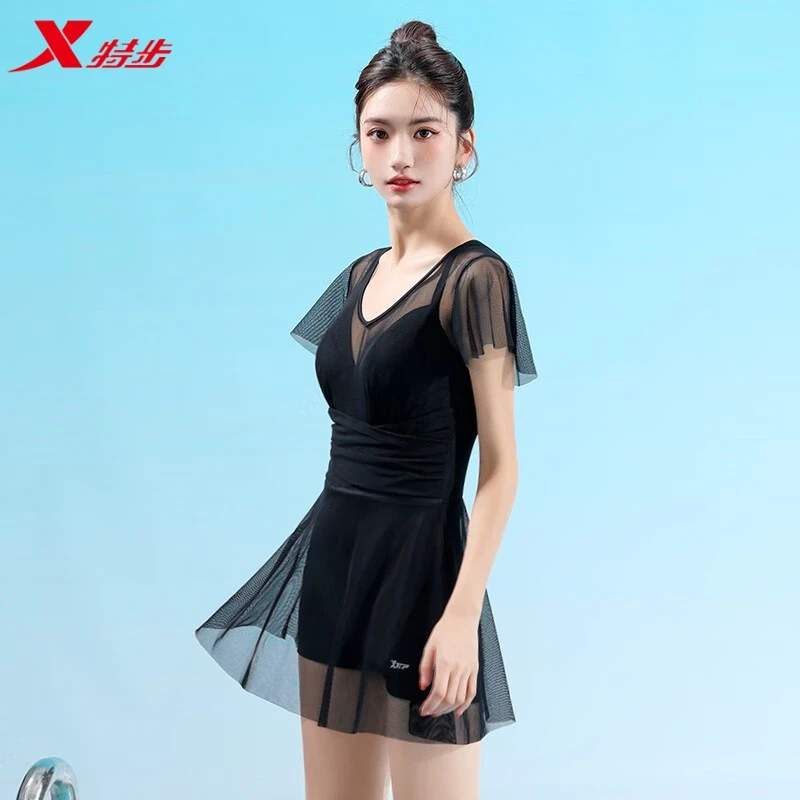 特步游泳衣女2025新款欧美风遮肉显瘦保守好看极简风连体裙式泳装