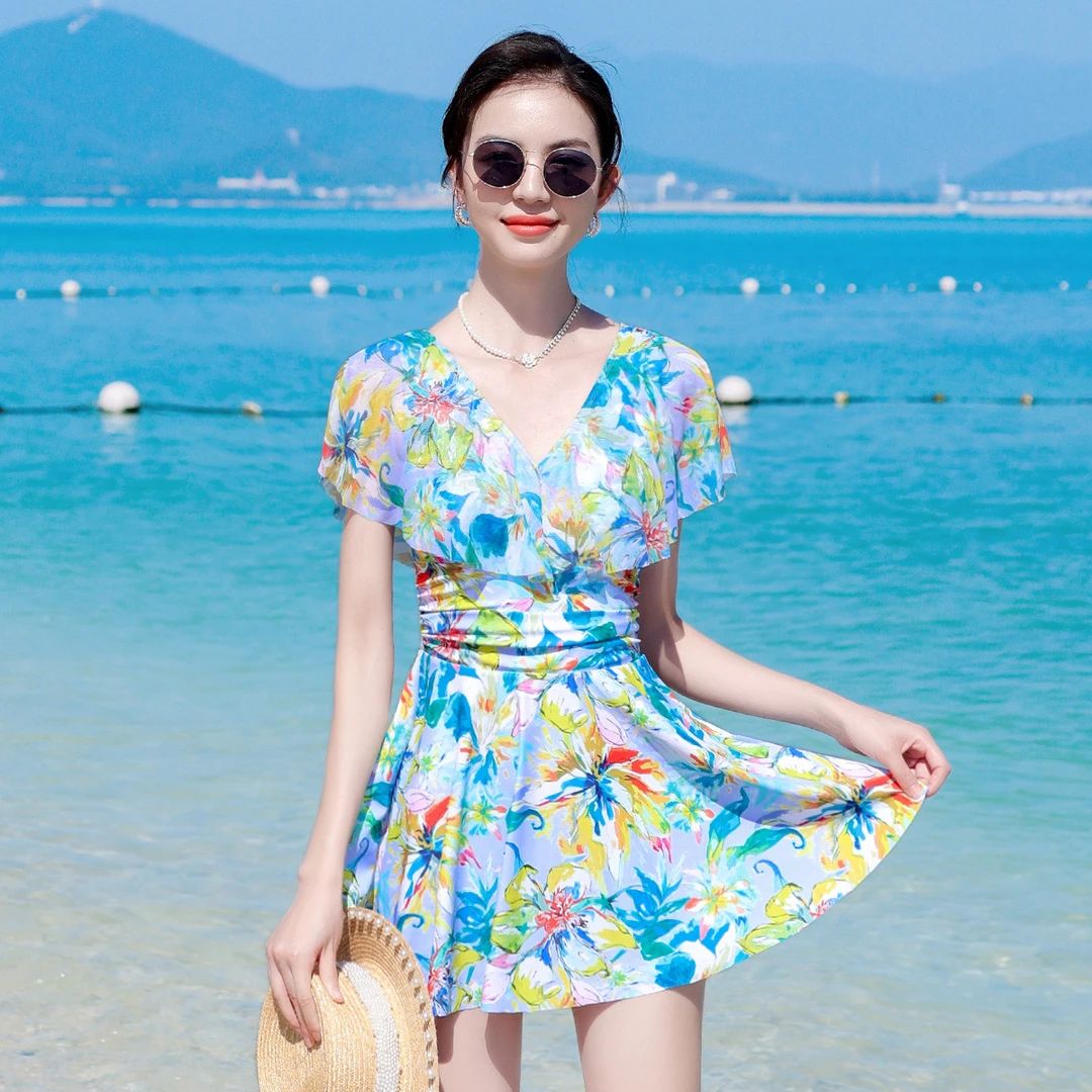 宜肤泳衣女2024新款夏仙女范连体保守裙式泳装大码遮肚显瘦沙滩裙