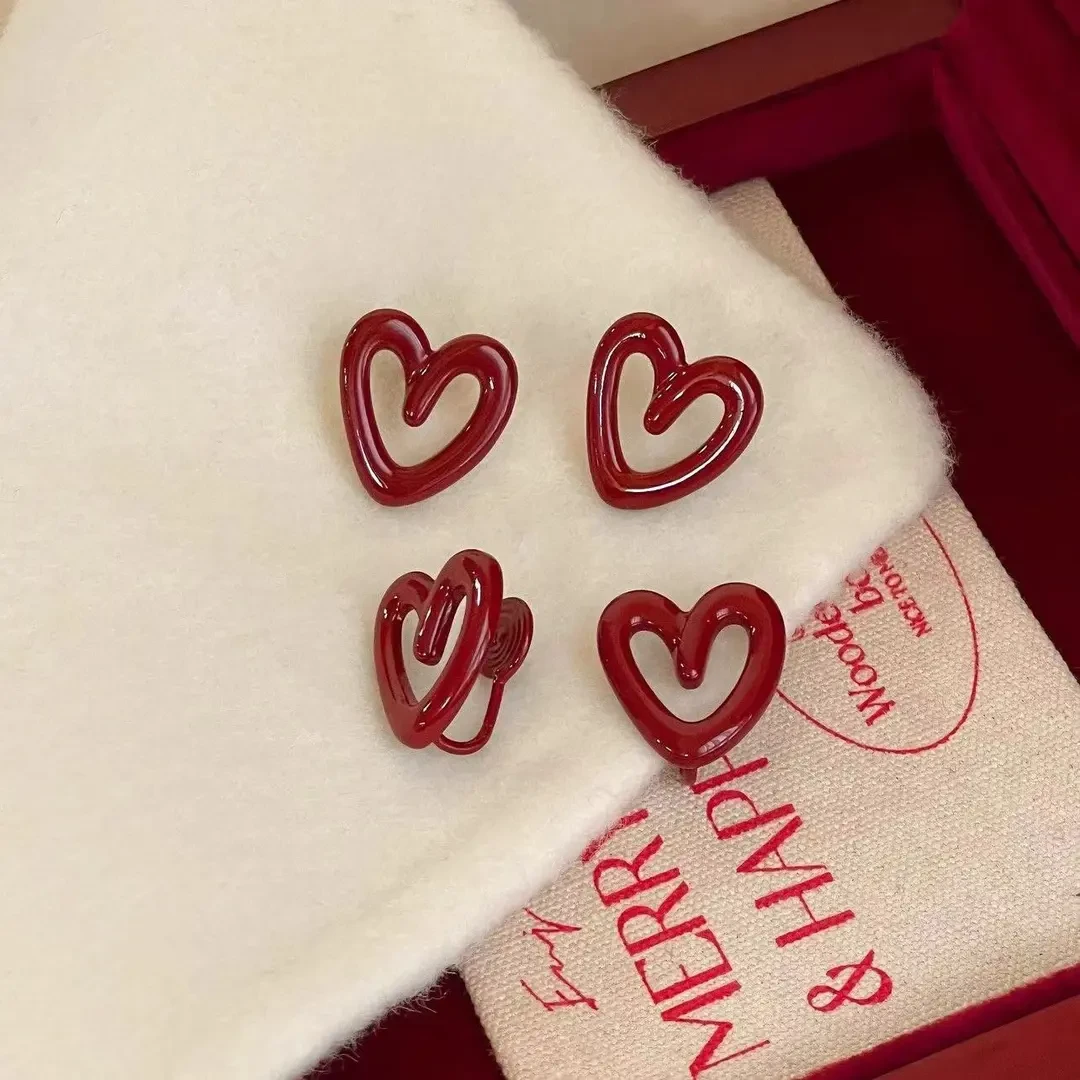 合金耳饰 法式红色爱心无耳洞蚊香盘耳夹少女复古秋冬款气质耳钉