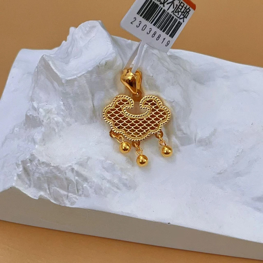 黄金 足金999  5G工艺  鱼鳞祥云锁吊坠  单吊坠重3.68克