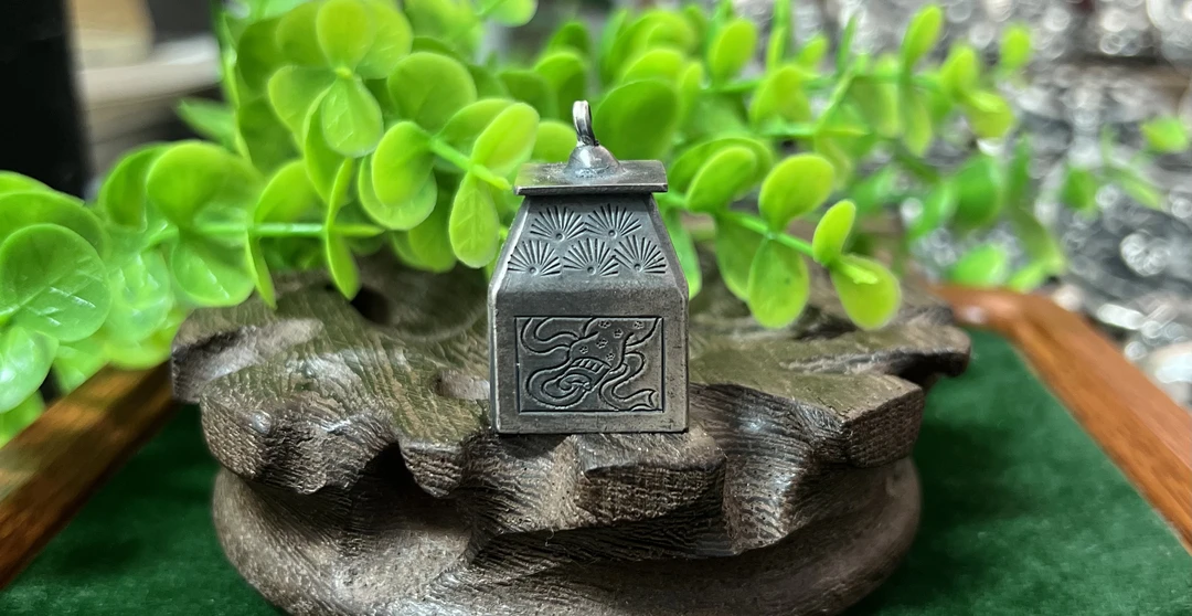 吊坠足银 复古足银990 手工錾刻 双喜印章