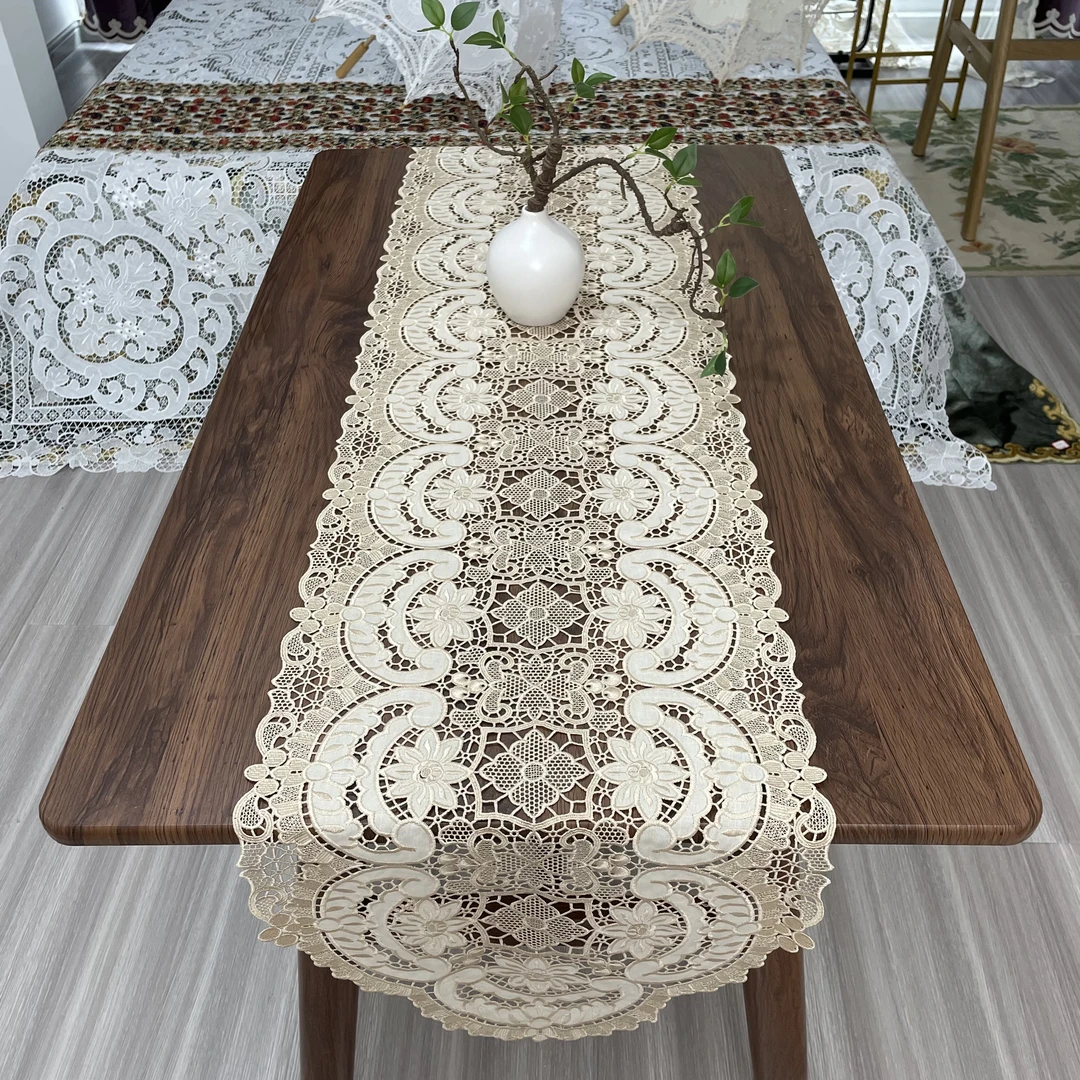 5801-19丝光线(40*180cm长方）米色水溶镂空竹节麻贴布桌旗