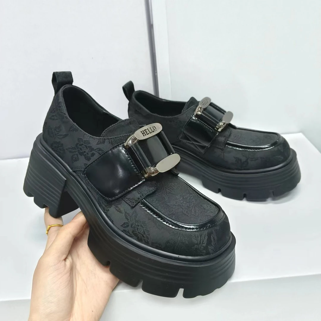 1707国潮新中式2024春季新款刺绣高跟英伦风乐福鞋女百搭真皮单鞋