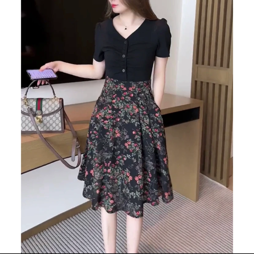 高级感碎花连衣裙女2024夏季新款短袖时尚气质显瘦中长款洋气裙子