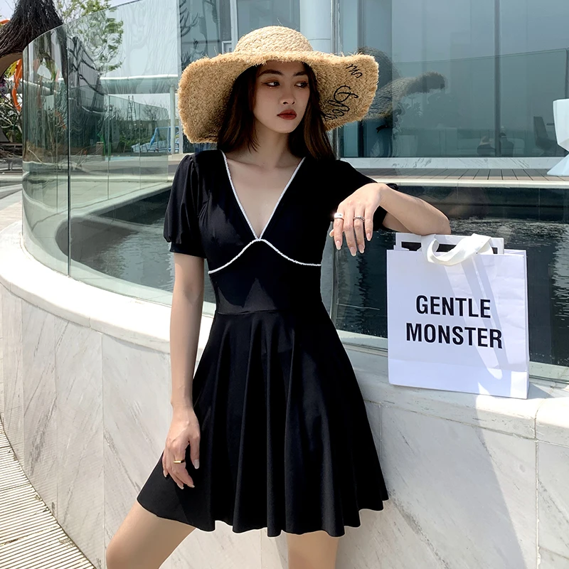 新款韩国胖mm泳衣女显瘦遮肚连体裙式保守运动温泉大码游泳衣性感