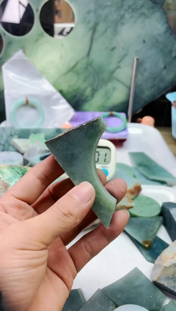 【闪购商品】翡翠颈饰未镶嵌翡翠