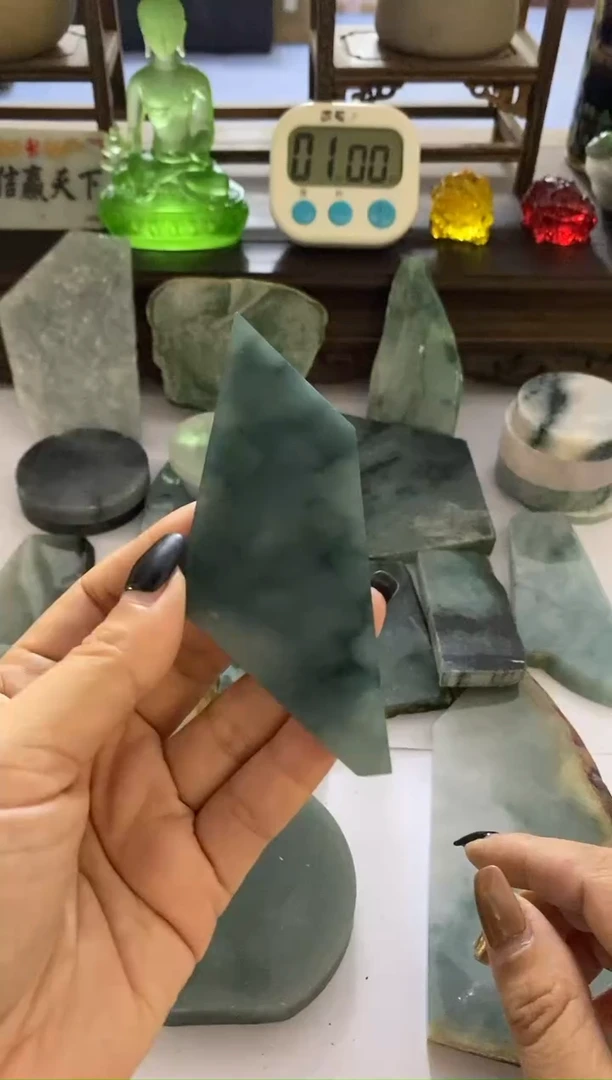【闪购商品】定制翡翠未镶嵌翡翠