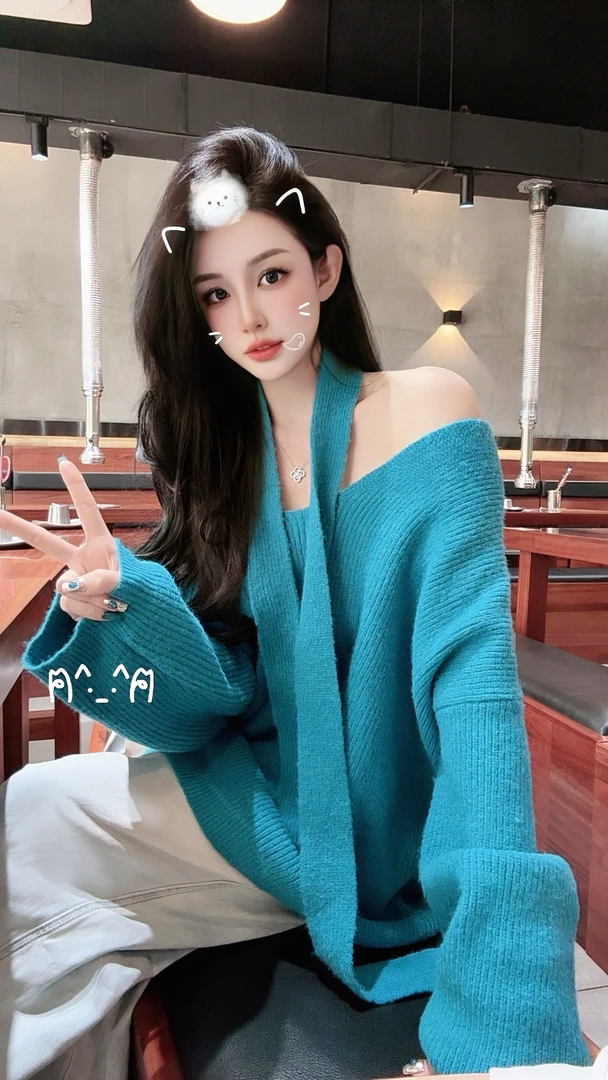 LIN小白 孔雀蓝｜秋冬新款慵懒风显白V领针织毛衣50053