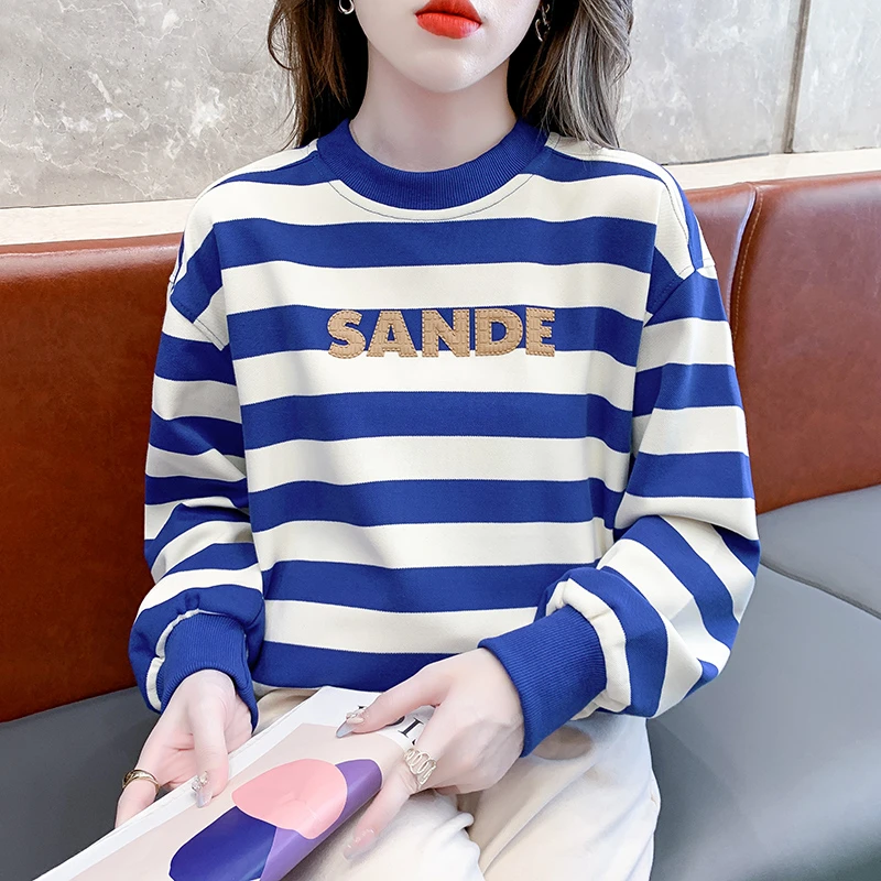 2024春季新款洋气减龄蓝条纹爆款个性绣花女士卫衣慵懒风拼接百搭