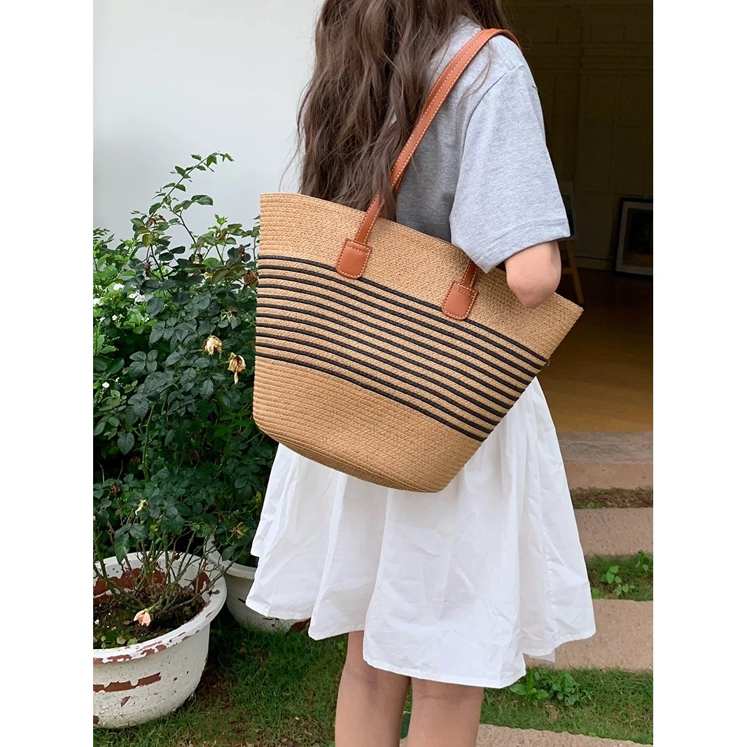 大号草编大容量托特包海边休闲度假女新款撞色水桶包小众单肩包