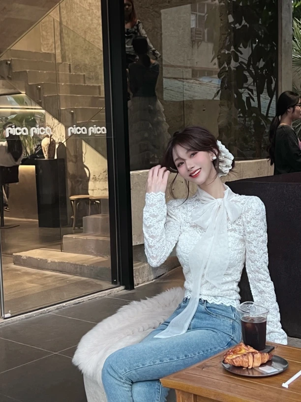 《暮光柔纱》法式气质蕾丝绑带上衣 （衣长52）（#8356）