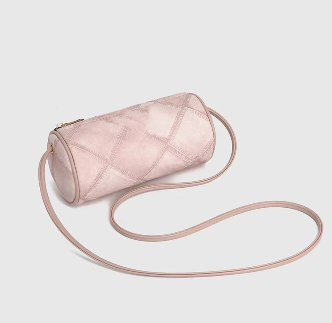 全新未使用  筒包粉色牛仔小包轻奢小众单肩斜跨包 小七