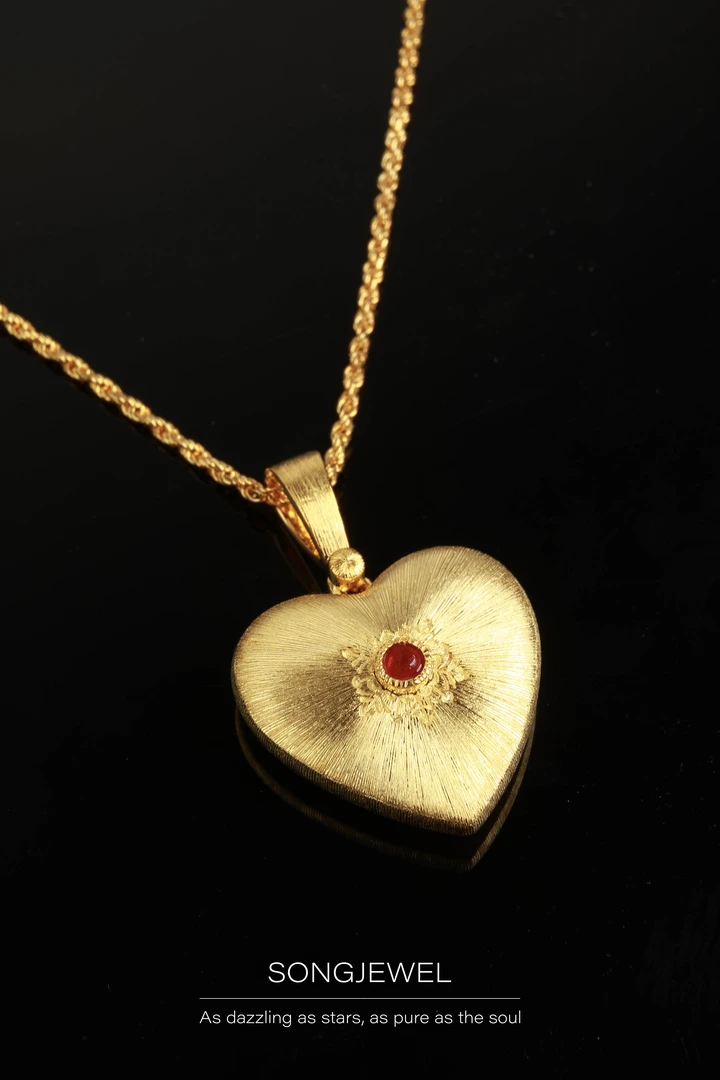 B家桃心项链 金色复古 高奢手工拉丝 时尚轻奢 女士吊坠含链子