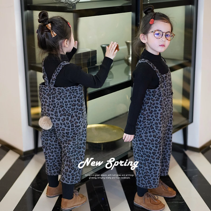 AnnieGirl儿童洋气可爱毛毛球豹纹背带裤宽松连体裤春季小众裤子