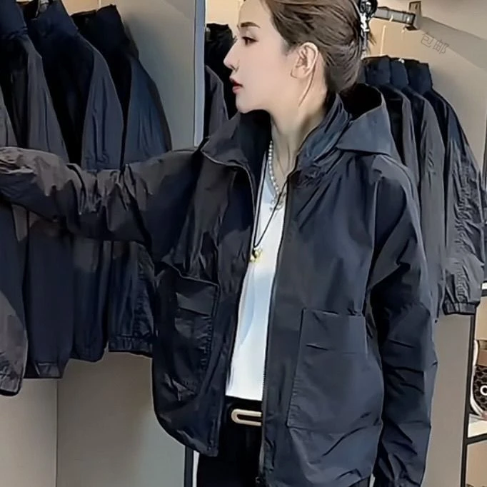 2024秋季新款夹克潮流百搭上衣女宽松连帽冲锋衣外套拉链外穿爆款