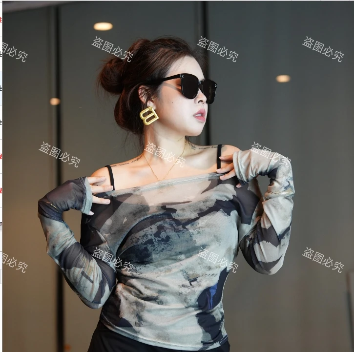 油墨印象遮肉显瘦复古性感气质两色上衣E21