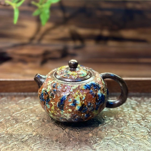 七彩矿石西施泡茶壶