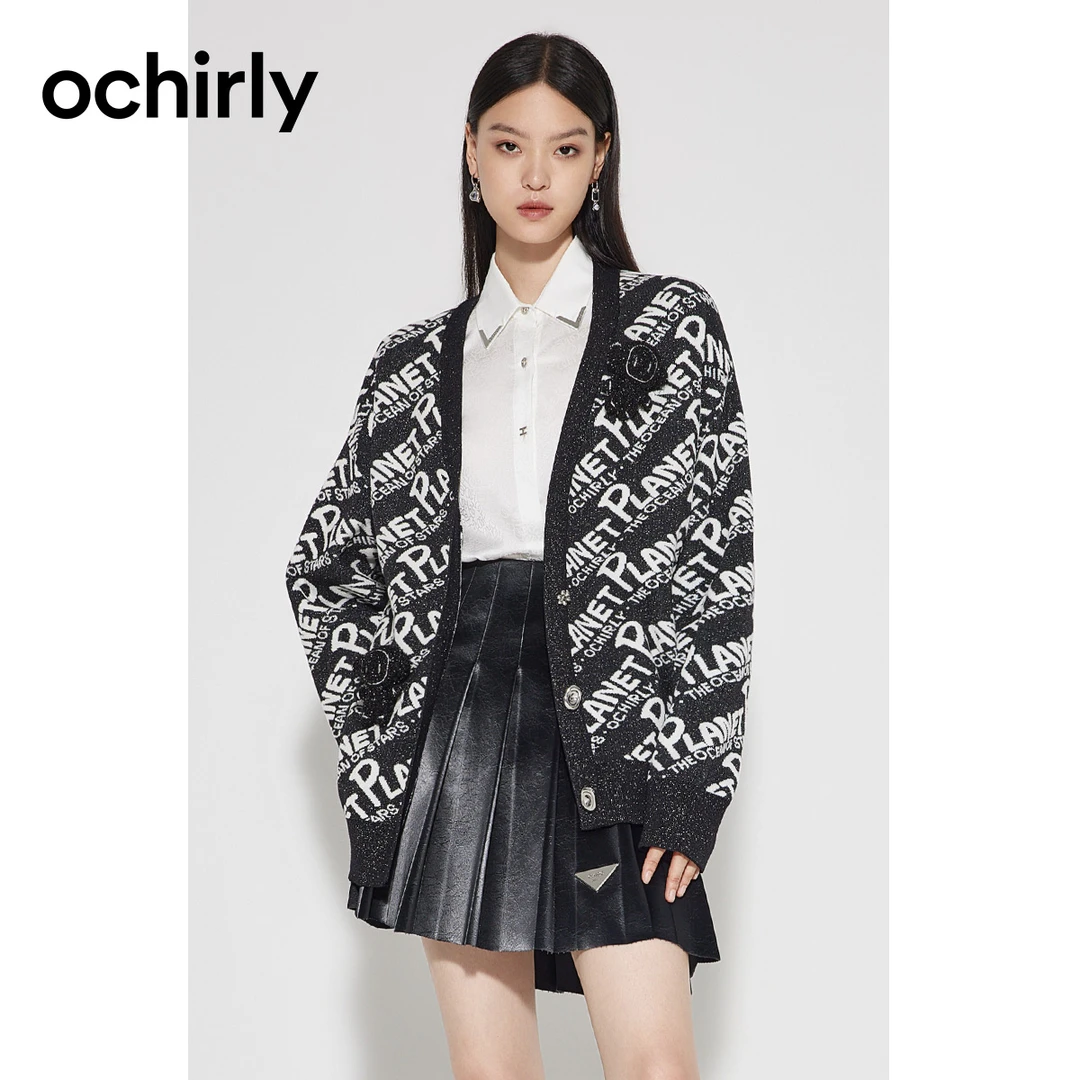 ochirly欧时力公仔装饰针织开衫女秋涂鸦字母citywarm外套设计感