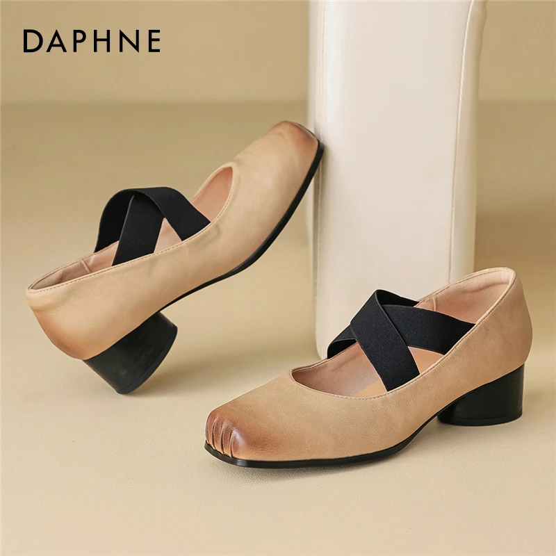 达芙妮棕色芭蕾舞鞋女2025爆款猪鼻子鞋中跟雅丹风单鞋玛丽珍女鞋