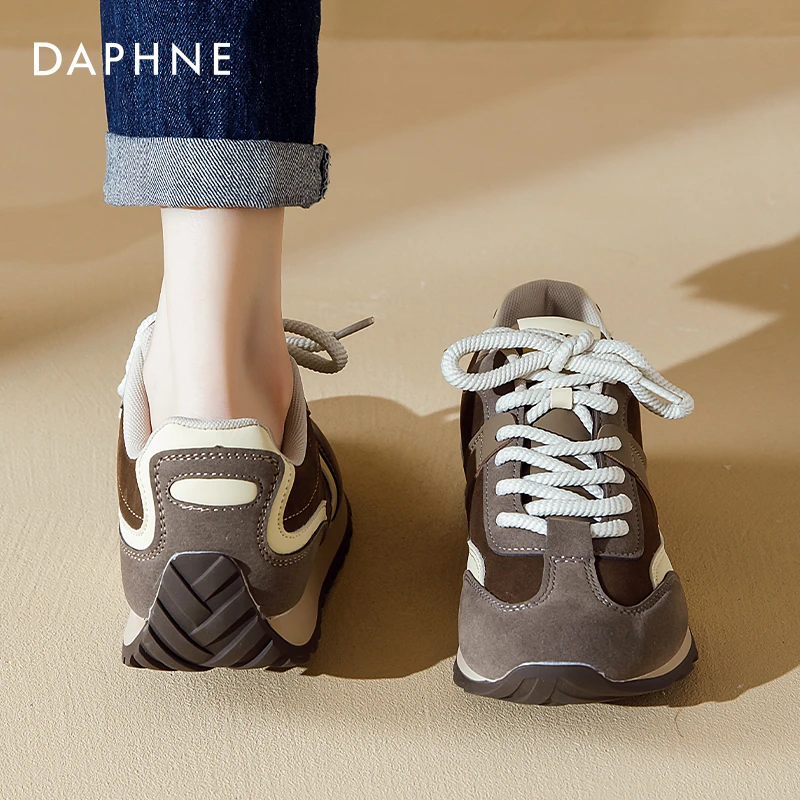 达芙妮复古棕色阿甘鞋女2025爆款秋冬小蛮腰德训鞋美式厚底运动鞋