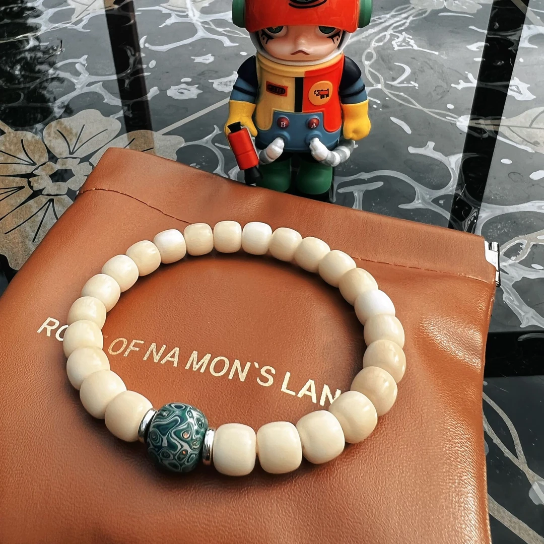 原生态白玉菩提搭配大漆珠