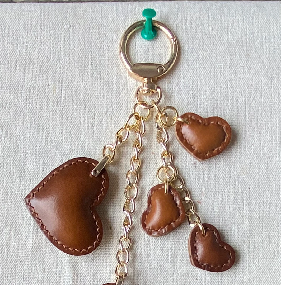 中爱心挂件组  植鞣牛皮