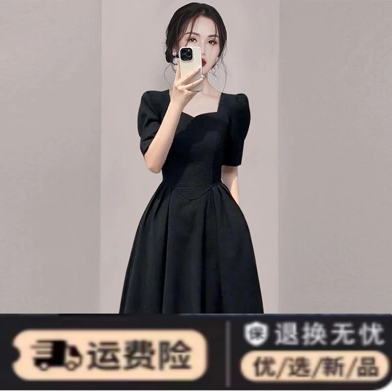 气质赫本风高级感方领连衣裙2024夏季新款女装洋气收腰泡泡袖裙子