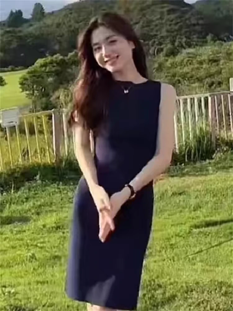 冰丝针织无袖背心连衣裙女2024夏季新款内搭修身圆领中长款包臀裙