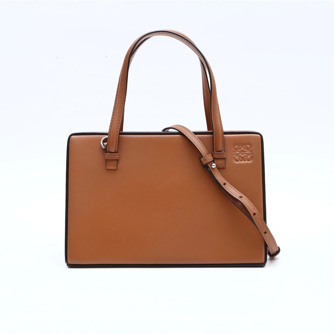 99新 LOEWE/罗意威 小花6娜P234245439Postal 手袋包 焦糖色