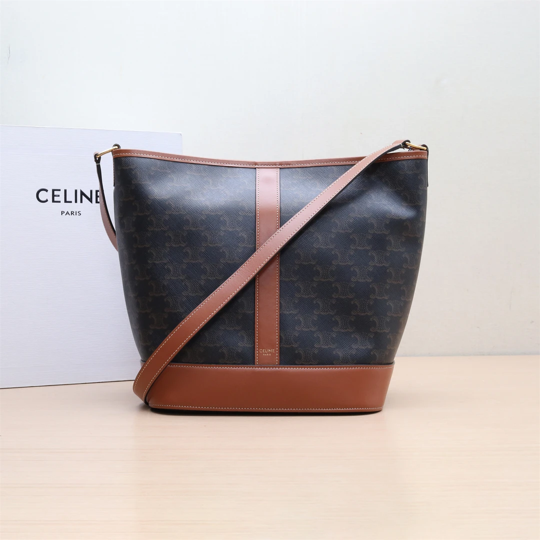 95新 Celine/思琳 -100 小花6娜 标志印花 Canvas 水桶包 中号