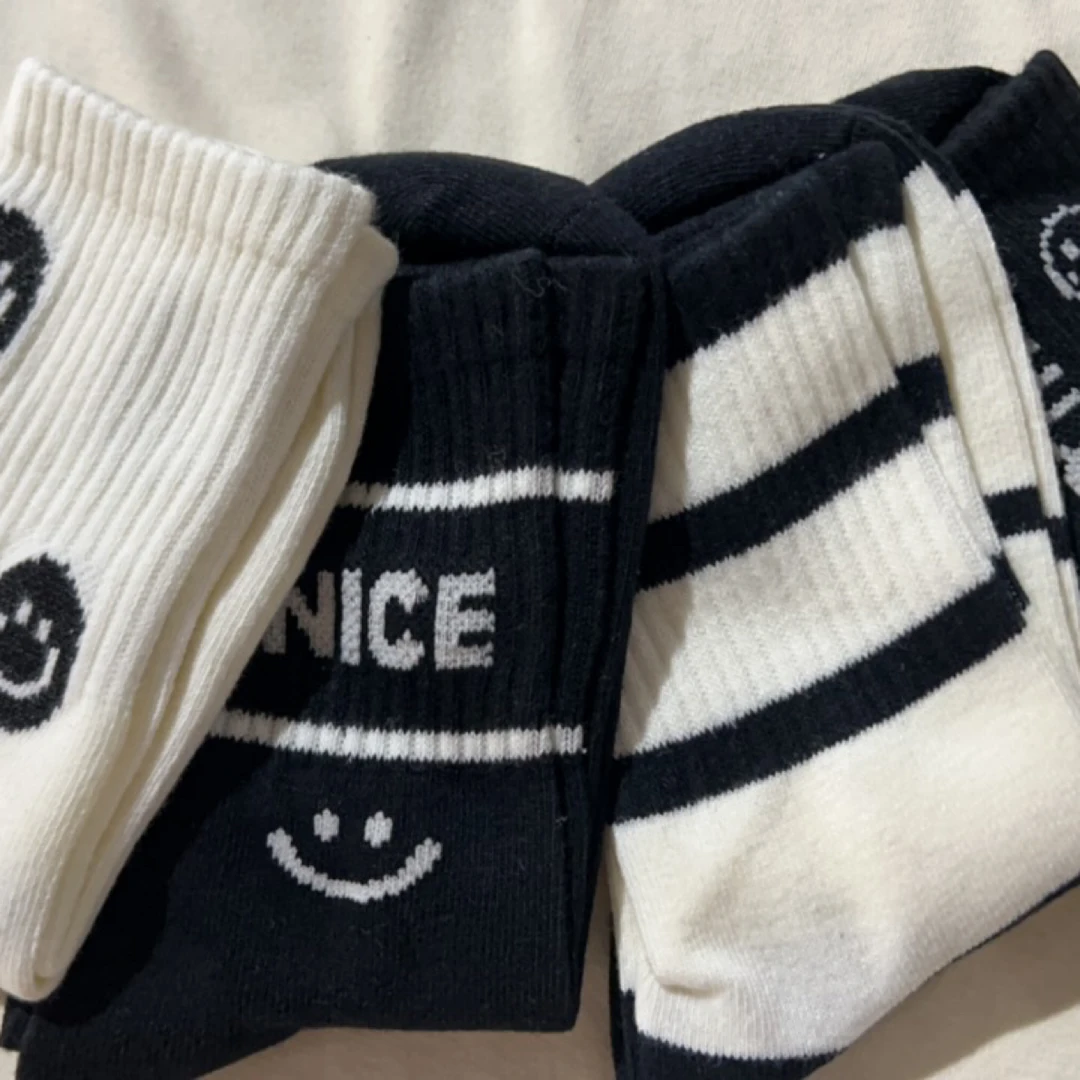 黑色中筒长袜春夏学院风高颜值笑脸袜网红爆款4双装