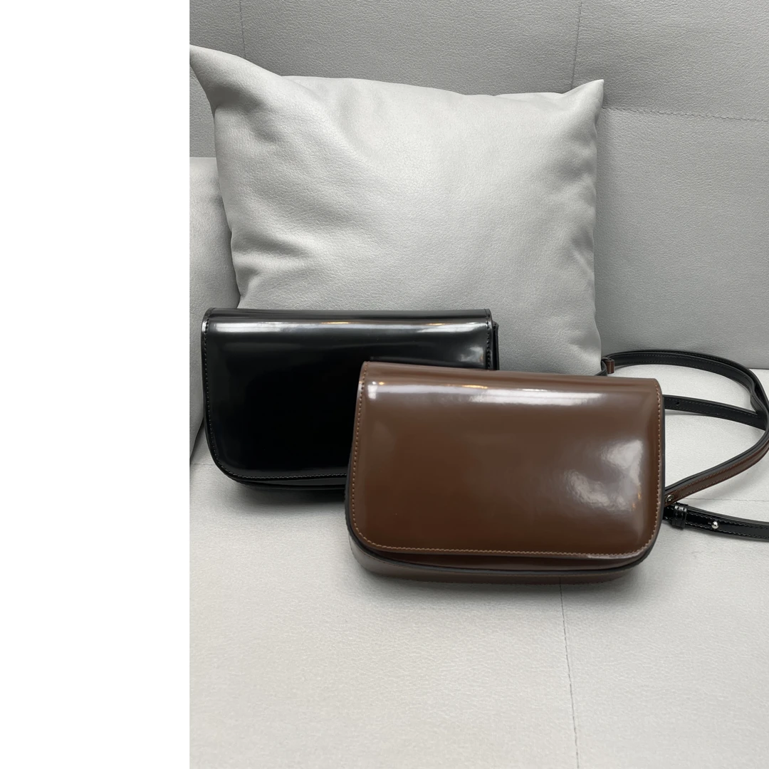 新款极简轻奢真皮小方包时尚男女百搭休闲单肩斜挎手机包豆腐包