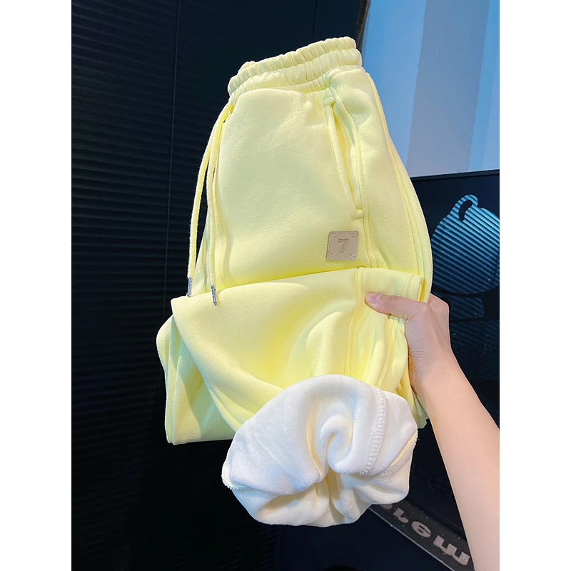 黄色运动裤子女秋冬2026新款小个子重磅加绒加厚休闲束脚直筒卫裤