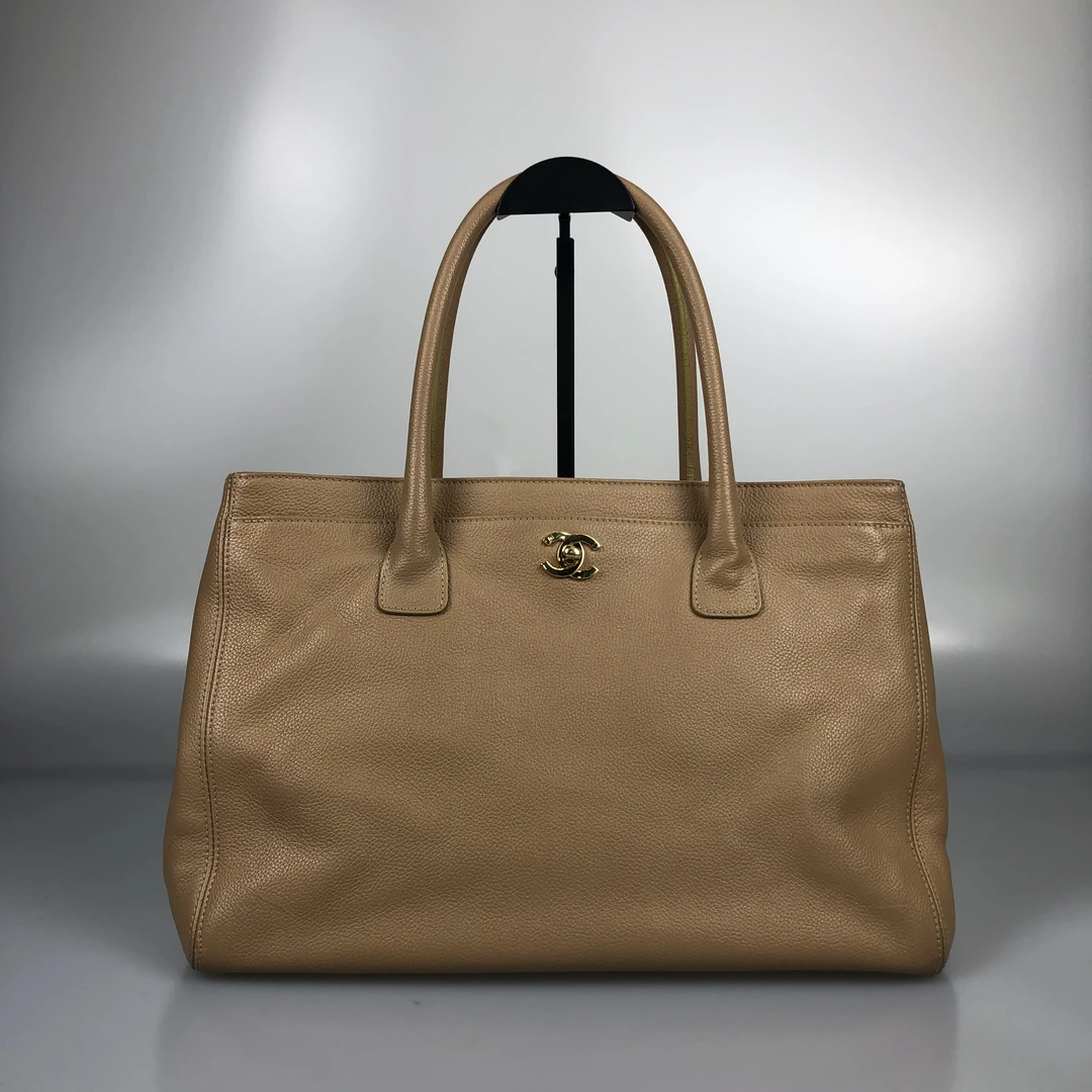 95新 Chanel/香奈儿 奶茶色中号cerf荔枝纹单肩包 9开35底