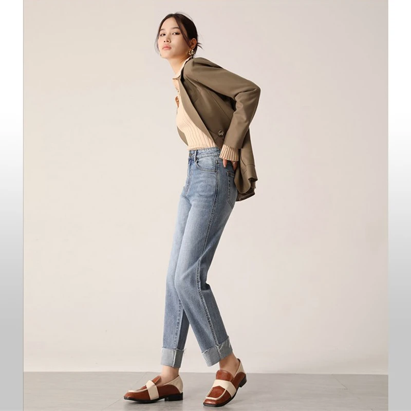 直筒牛仔裤女宽松高腰九分烟管2024秋冬新款修身显瘦显高弹力卷边