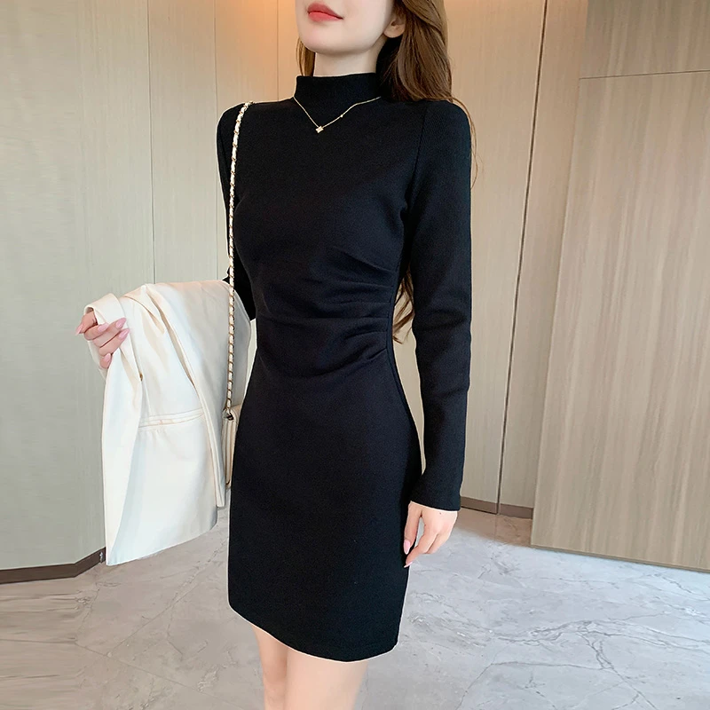 打底连衣裙女秋冬配大衣2025新款气质内搭黑色长袖包臀裙修身显瘦