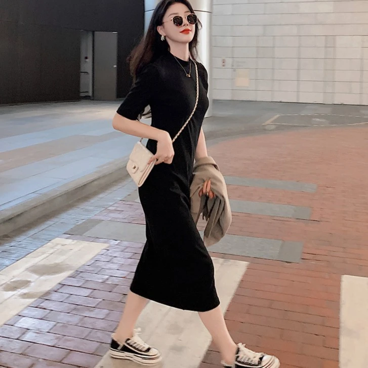 秋装2023新款韩版半高领休闲显瘦大码长袖黑色连衣裙女打底a字裙