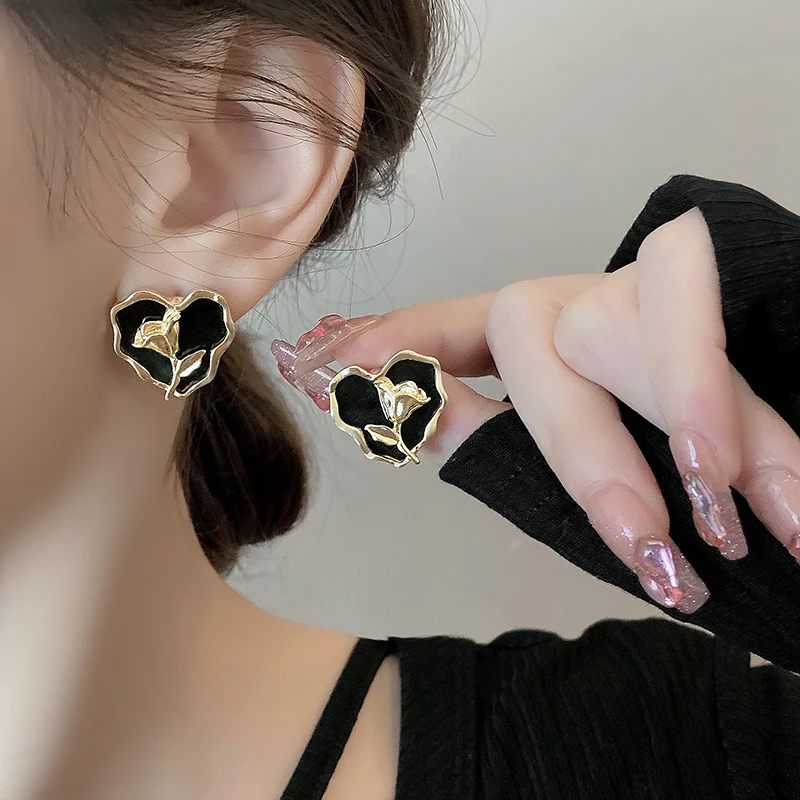 铜合金耳饰 【D14】气质轻奢时尚百搭黑色复古耳钉 LY0110