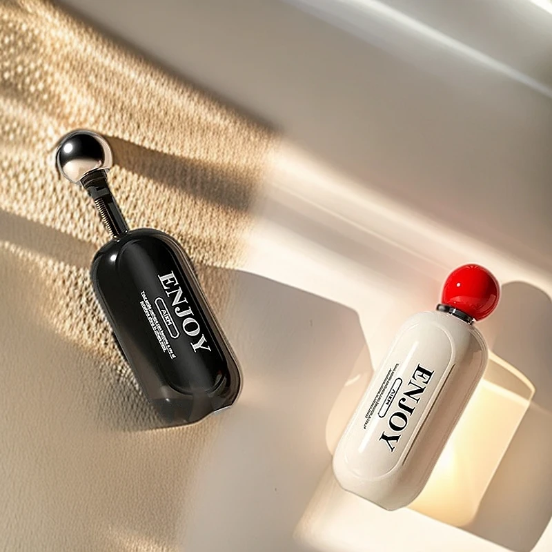 家用轻奢粘毛器可水洗便携翻盖防尘内置隐藏除衣物毛刷家用多功能