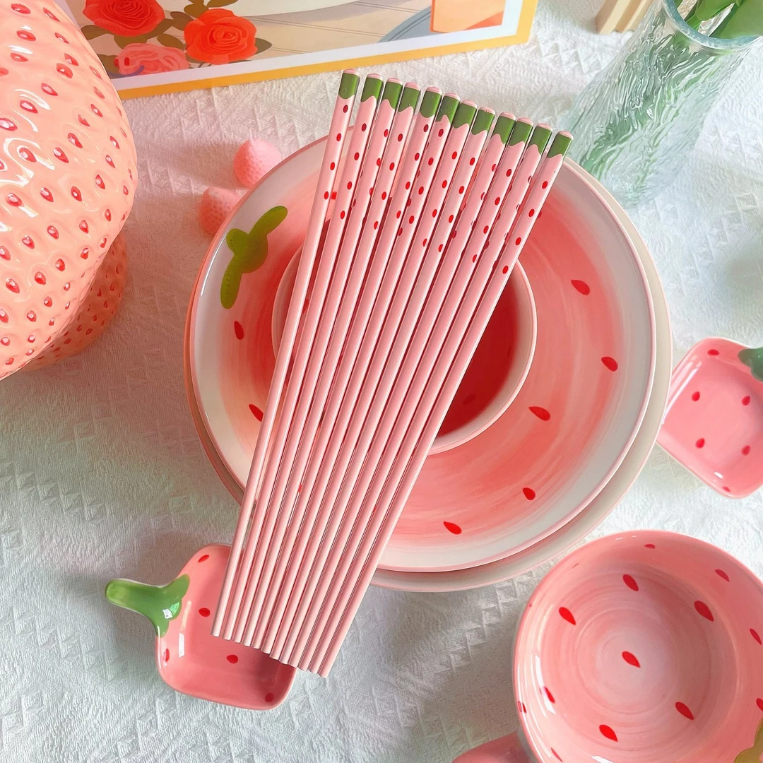 可爱草莓筷子超高颜值餐具少女心家用高档陶瓷筷子不发霉抗菌防滑