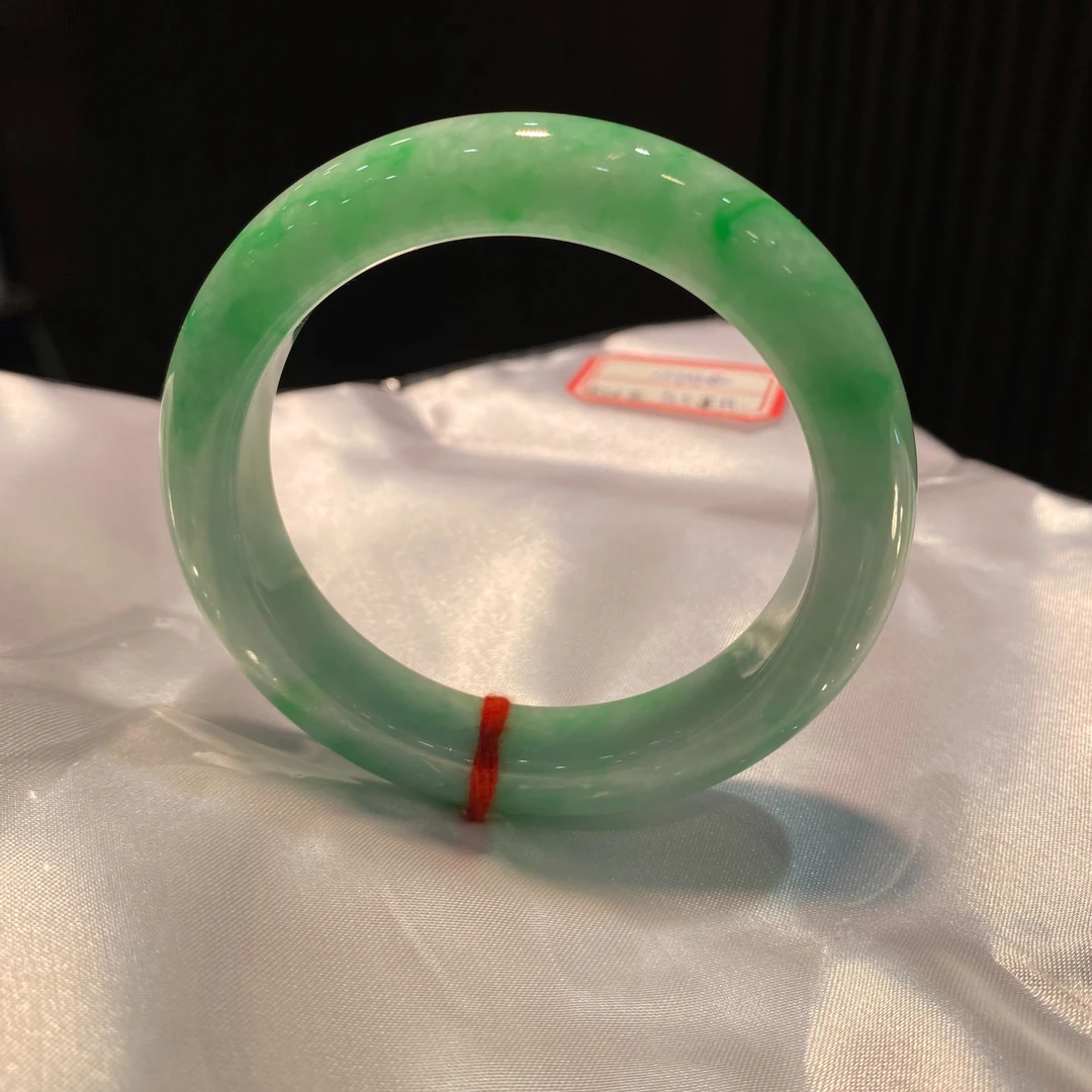 天然翡翠a货55.5圈口90080