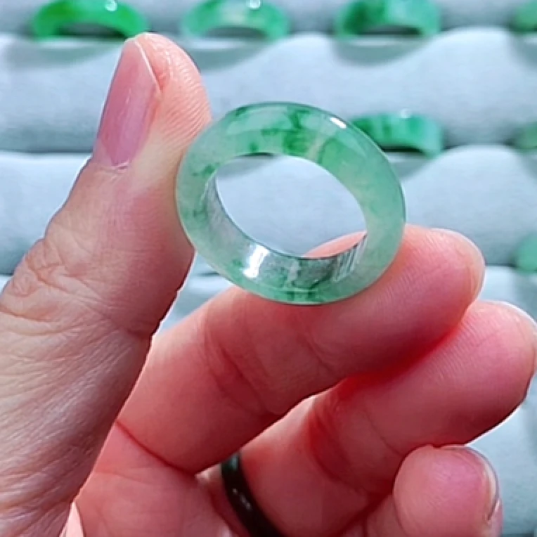 天然a货翡翠戒圈