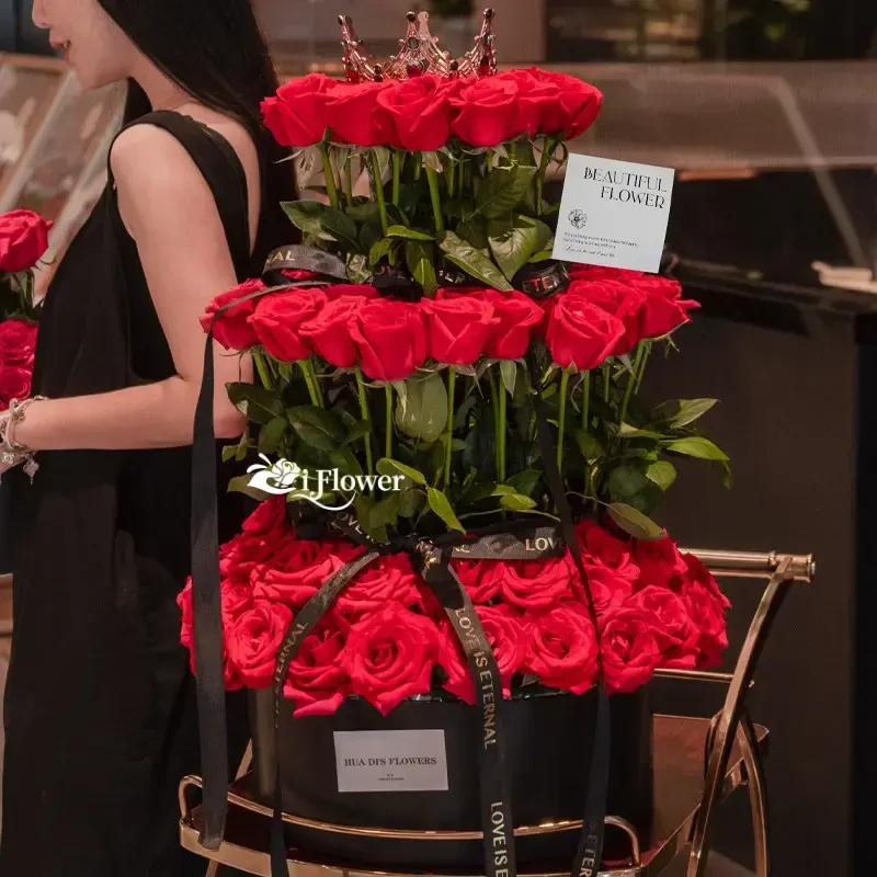 绝美蛋糕塔玫瑰花束鲜花订购同城配送小时达的同城云南鲜花直送花