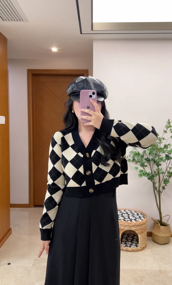 美式街头宽松短款毛衣女秋冬大码小个子菱形格子V领针织开衫外套