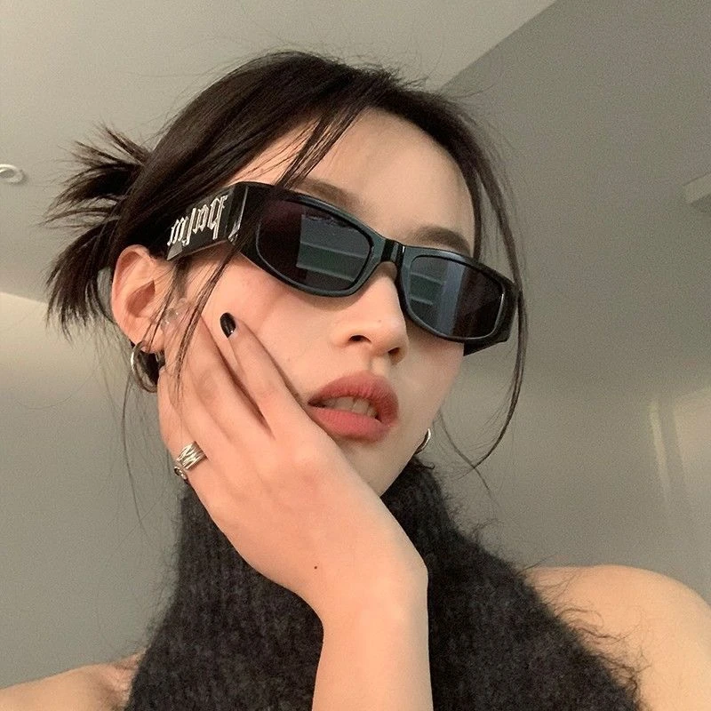 甜辣粉色太阳眼镜女2023新款欧美ins网红朋克风太阳眼镜街头凸造