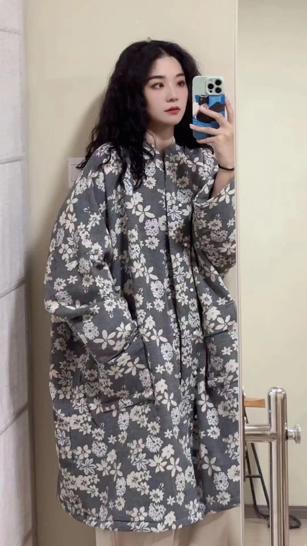 革会分享漂亮的长款棉衣