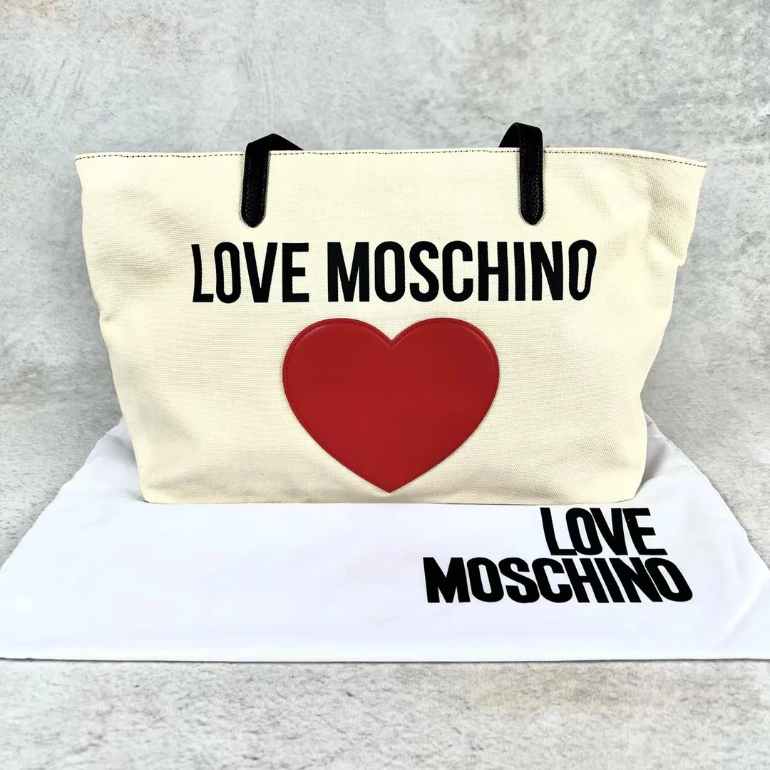未使用 Moschino/莫斯奇诺 米色时尚爱心托特包单肩包 M0422