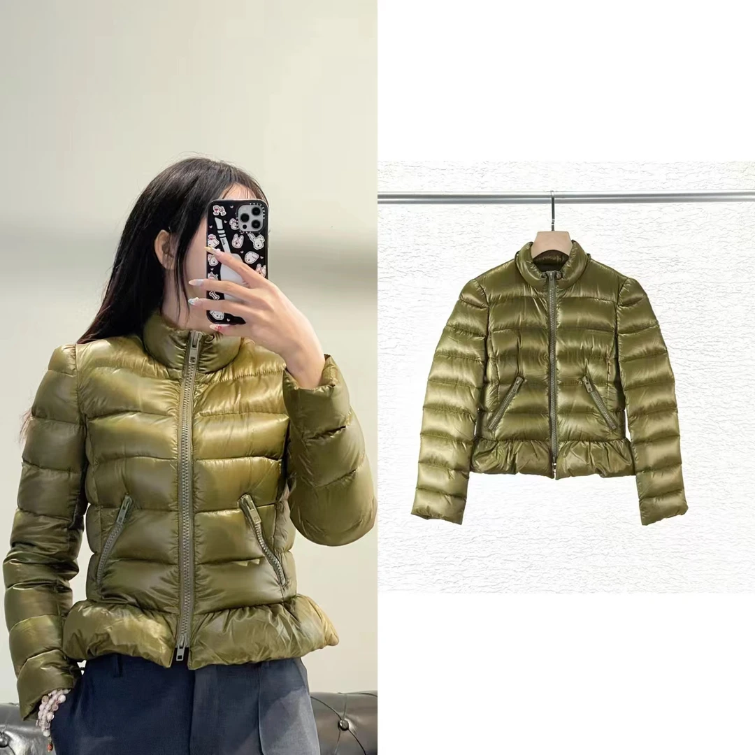 99新  RedVEALENTINO女士短款保暖秋冬轻薄羽绒服 尺码38 1002